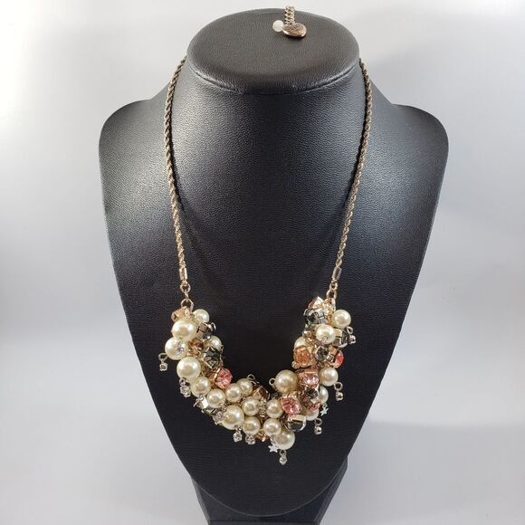 Betsey Johnson Pearl rhinestone statement necklace - Picture 1 of 4